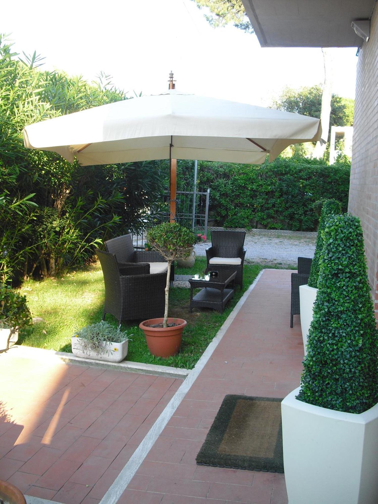 Hotel Garden Тиррения Экстерьер фото
